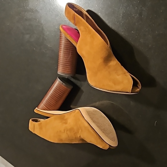💕TRINA TURK💕 Sunset Blvd Suede Slingback Heels ~ Tan 10 New with Box (No Lid) - Picture 8 of 16